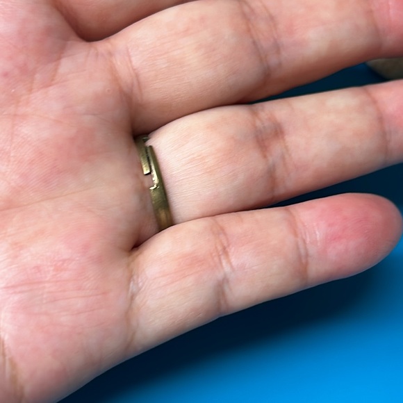 🖤New💕Hello Kitty black ribbon handcrafted ring - Picture 2 of 8